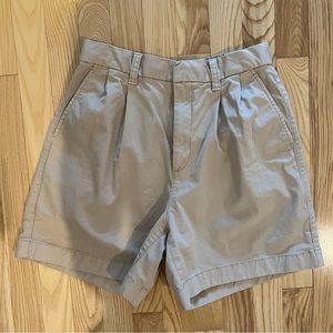 Gap khaki pleated high waisted shorts